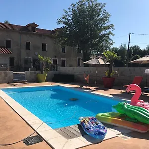 https://le-moulin-du-chardonnet.hotels-rhonealpes.com